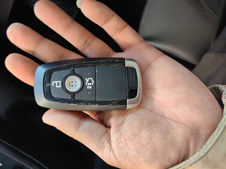 Фото 9 - Ford Focus