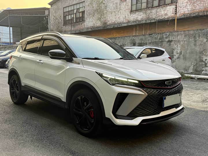 Фото 3 - Geely Coolray