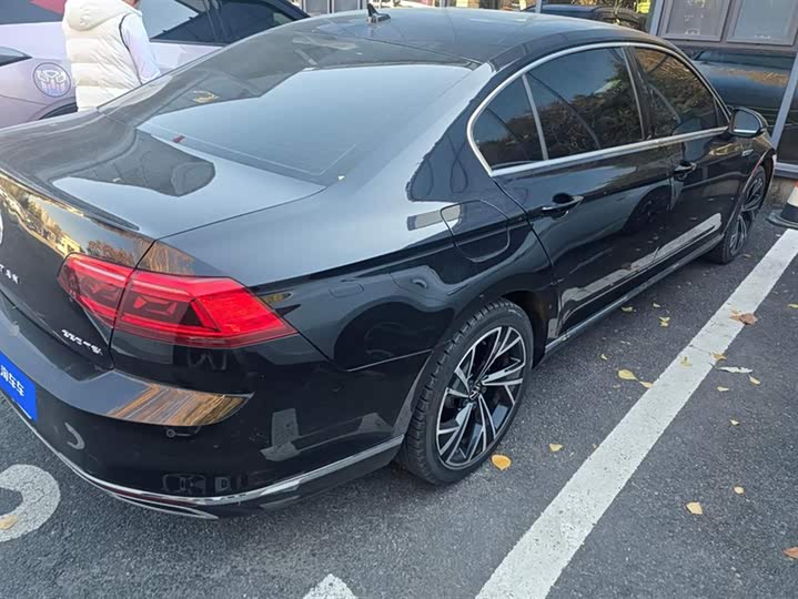 Фото 3 - Volkswagen Magotan