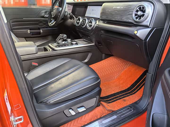 Фото 9 - Tank 300