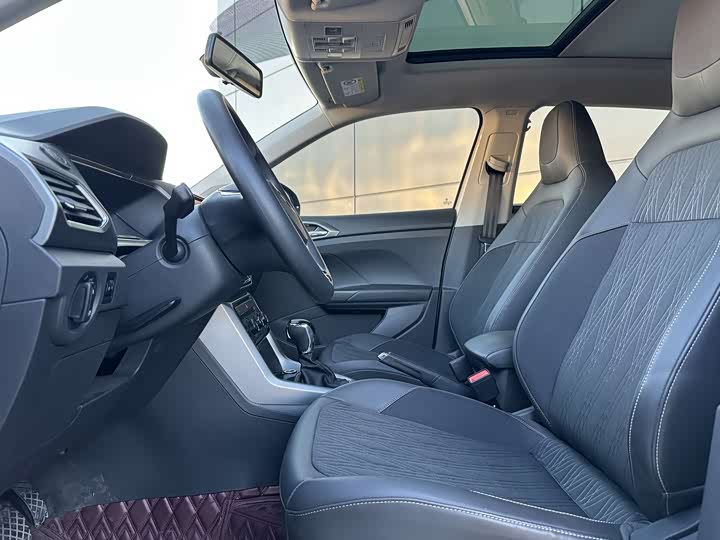 Фото 9 - Volkswagen T-Cross