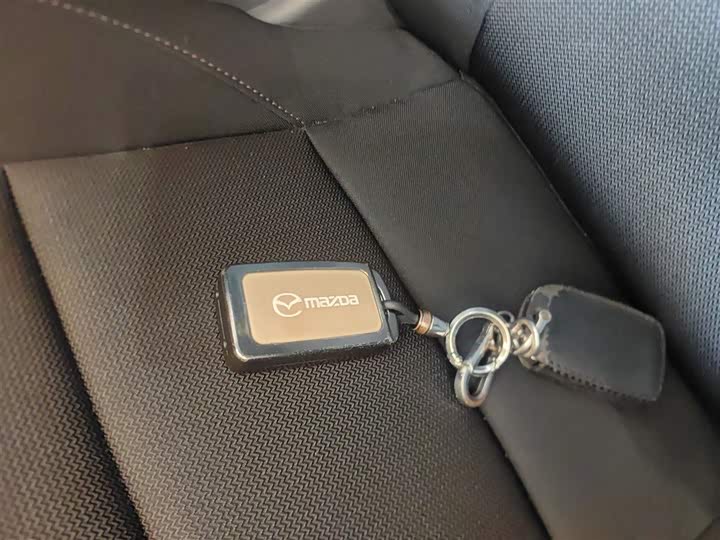 Фото 9 - Mazda 3 (Axela)