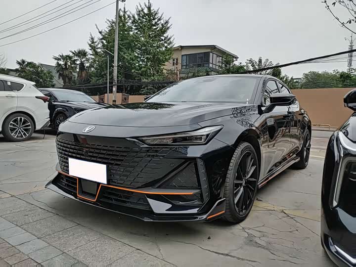 Фото 1 - Changan UNI-V