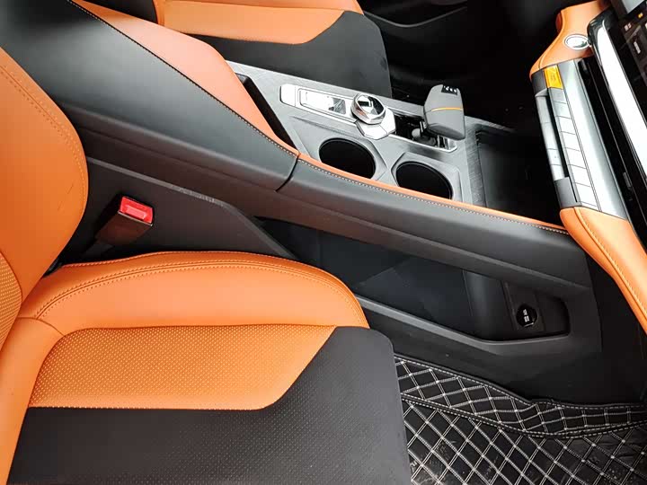 Фото 5 - Changan UNI-V