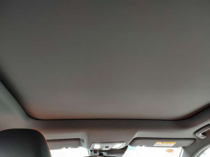 Фото 8 - Changan UNI-V