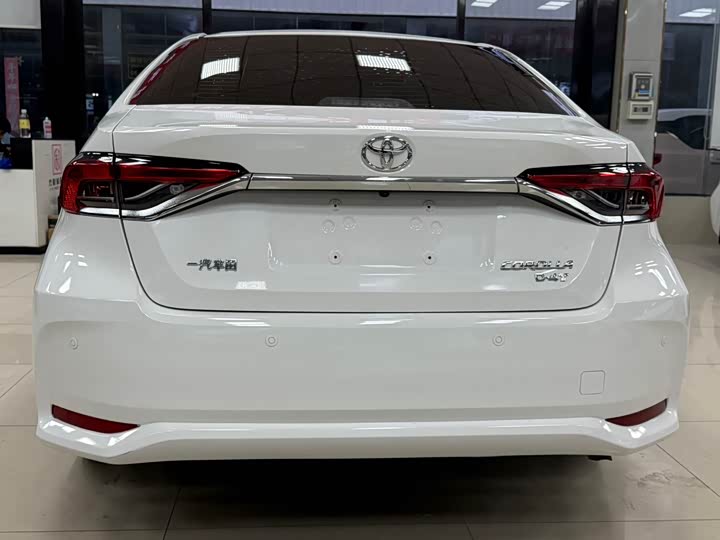 Фото 5 - Toyota Corolla