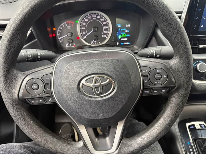 Фото 8 - Toyota Corolla