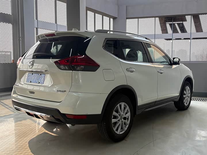 Фото 5 - Nissan X-Trail