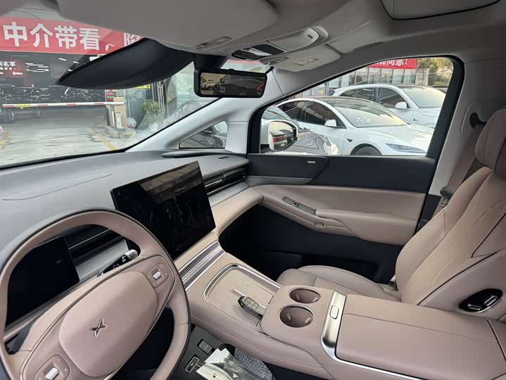 Фото 5 - XPeng X9