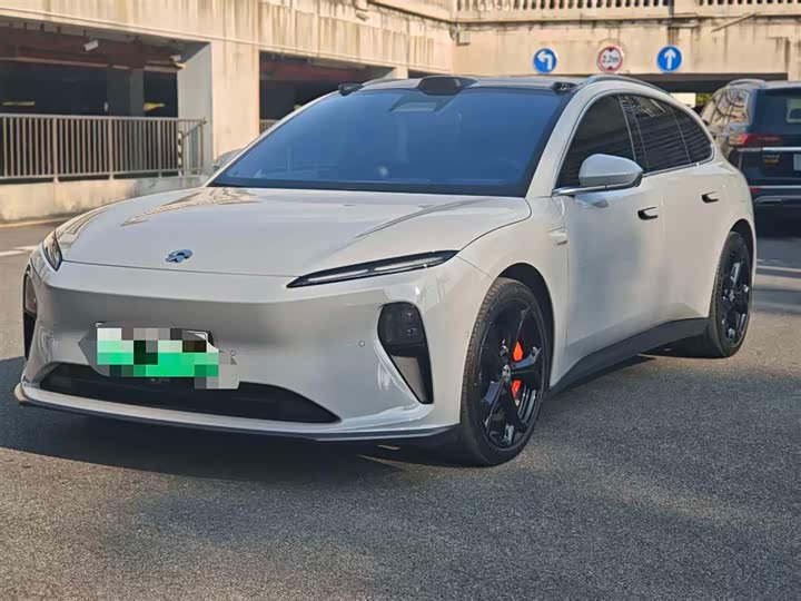 Фото 1 - Nio ET5T