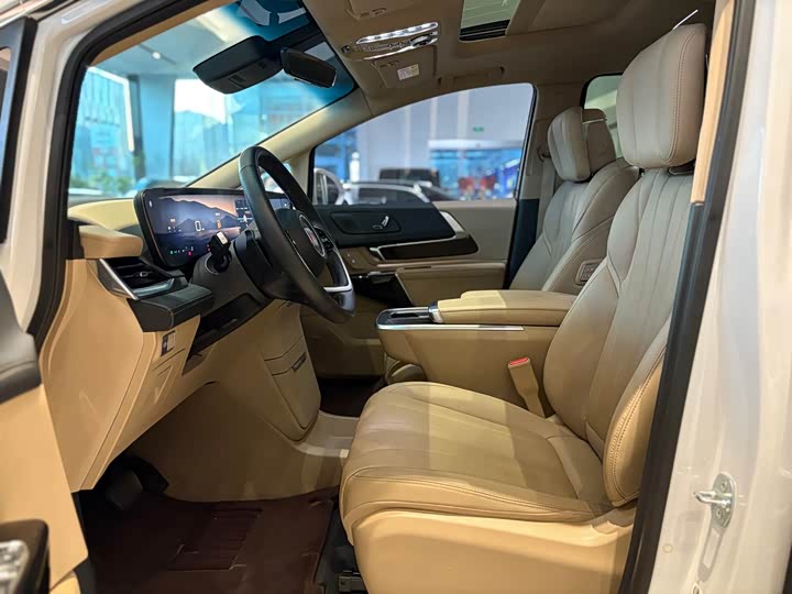 Фото 8 - Buick GL8 Century