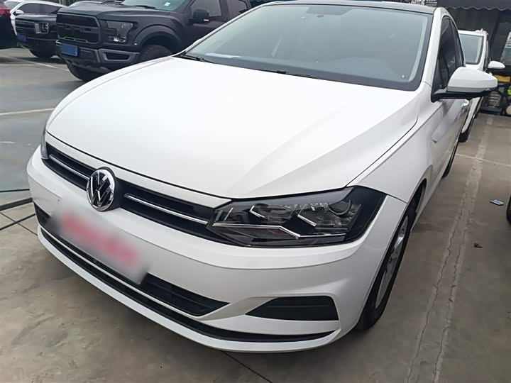 Фото 1 - Volkswagen Polo