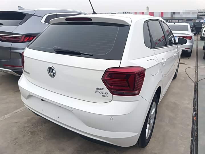 Фото 7 - Volkswagen Polo