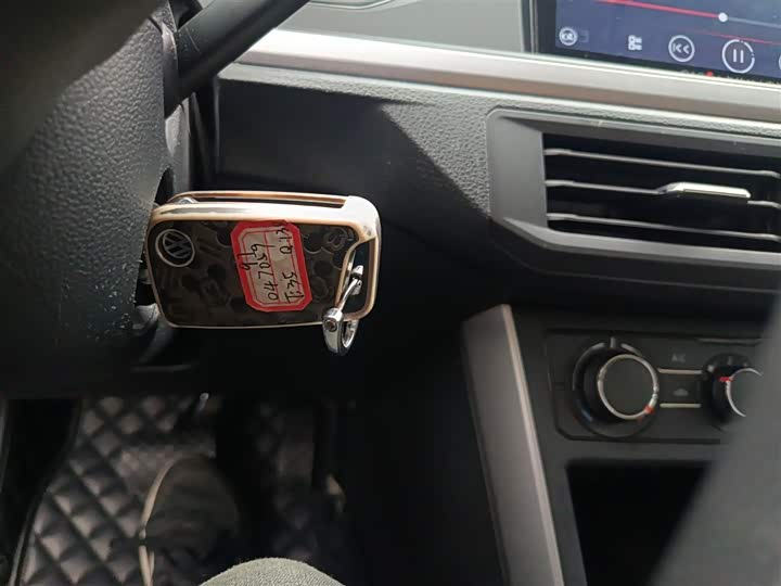 Фото 9 - Volkswagen Polo