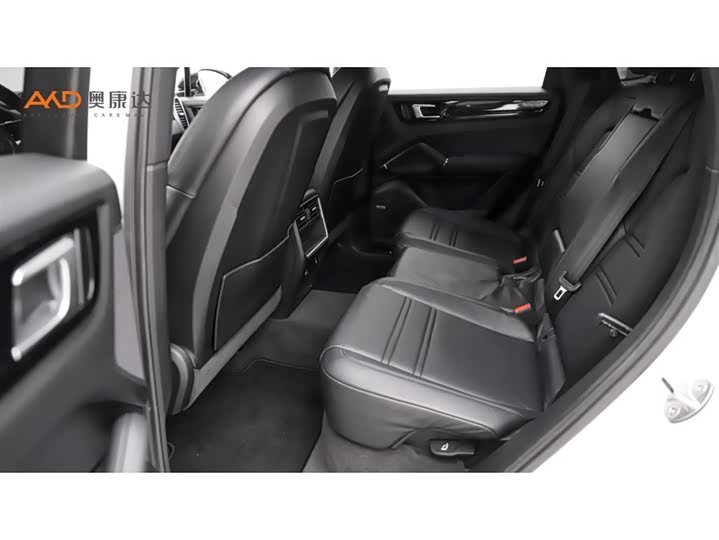 Фото 7 - Porsche Cayenne