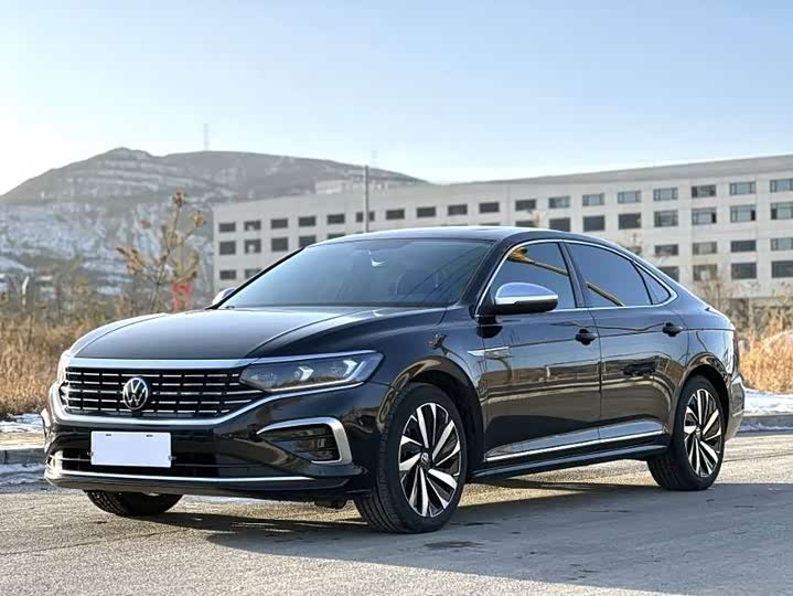 Фото 1 - Volkswagen Passat