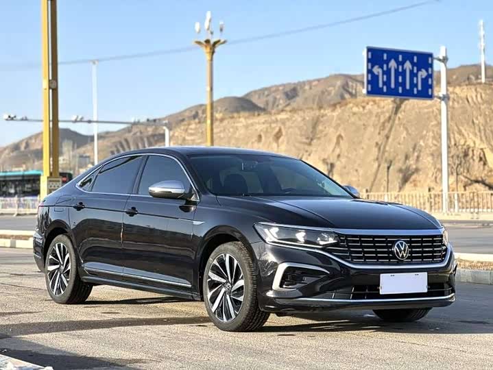 Фото 3 - Volkswagen Passat