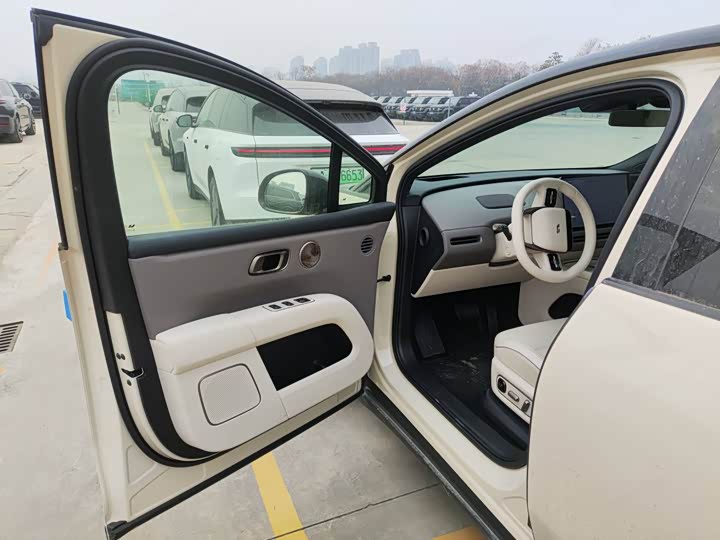 Фото 5 - LiXiang i6