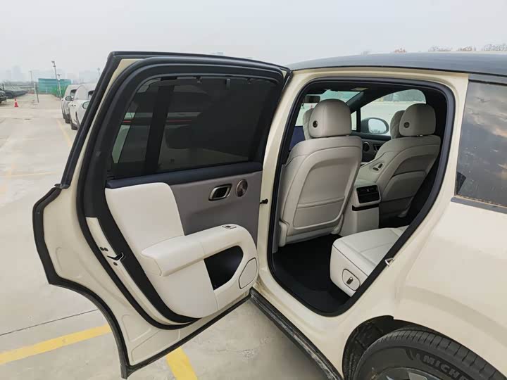 Фото 6 - LiXiang i6