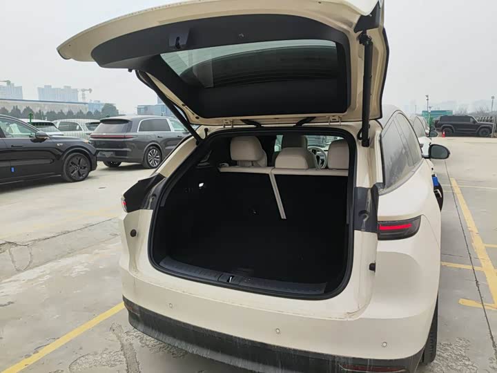 Фото 9 - LiXiang i6