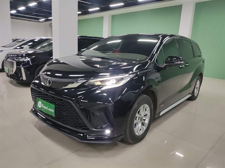 Фото 1 - Toyota Granvia