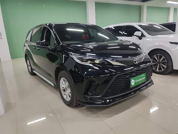 Фото 4 - Toyota Granvia