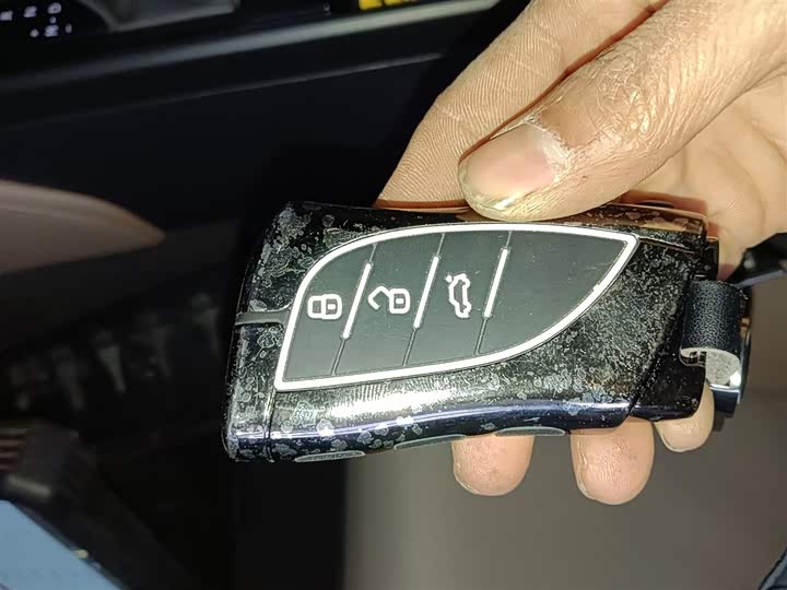 Фото 9 - Lexus ES