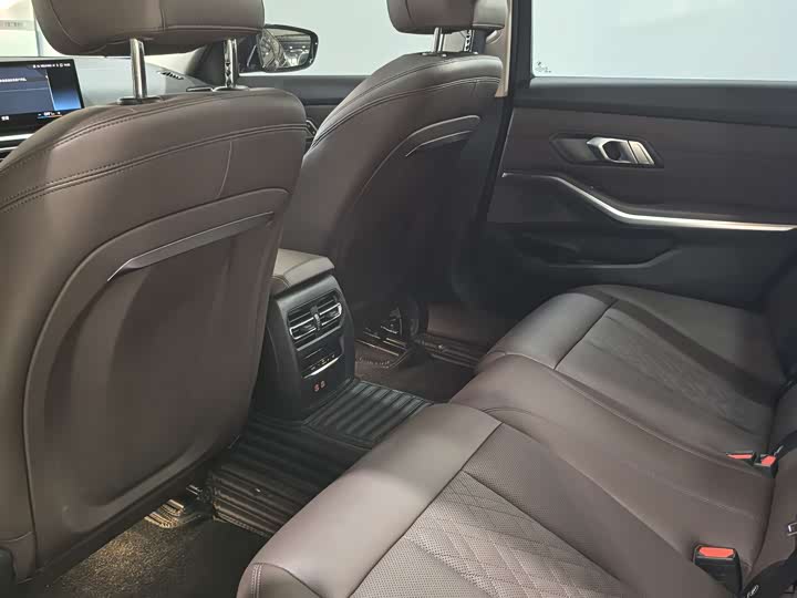 Фото 8 - BMW 3 Series