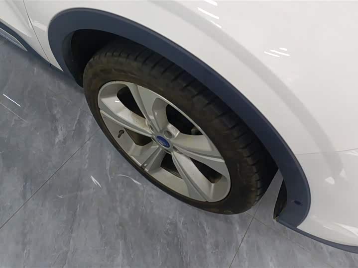 Фото 6 - Ford Equator