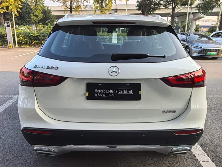 Фото 7 - Mercedes-Benz GLA-Class