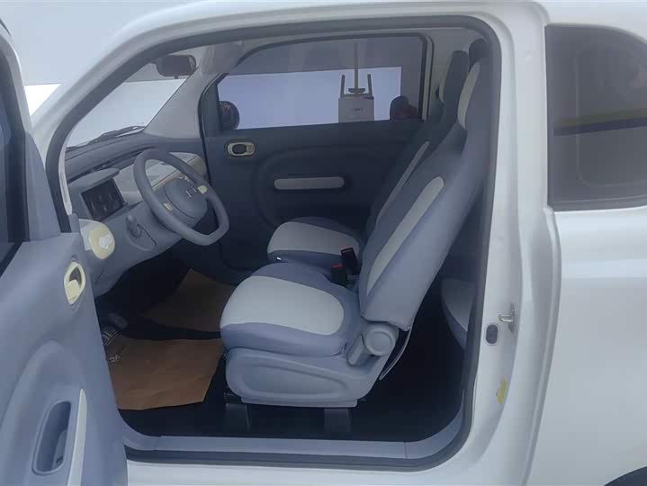 Фото 9 - Bestune Pony