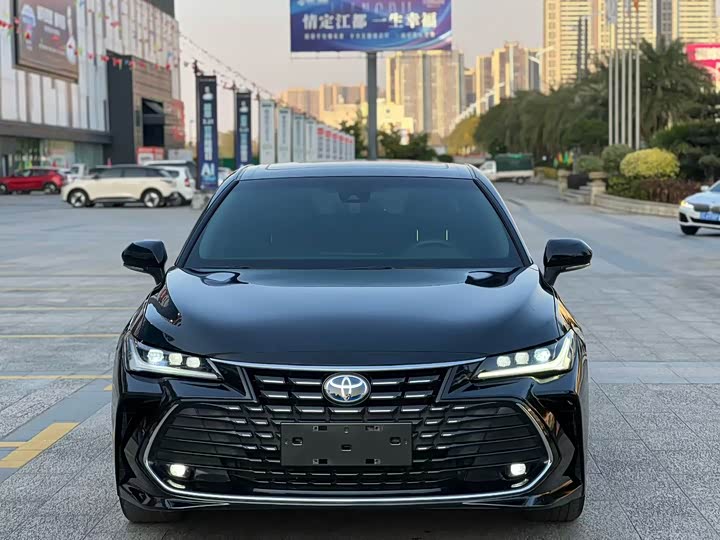 Фото 2 - Toyota Avalon