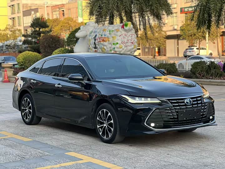 Фото 3 - Toyota Avalon