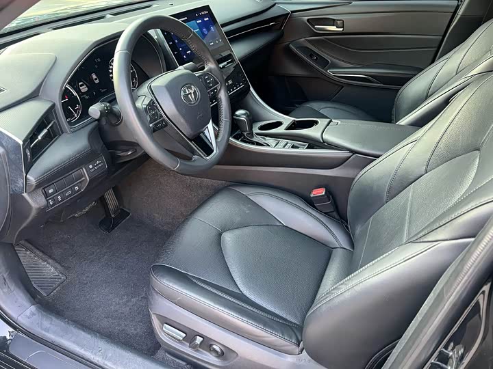 Фото 6 - Toyota Avalon