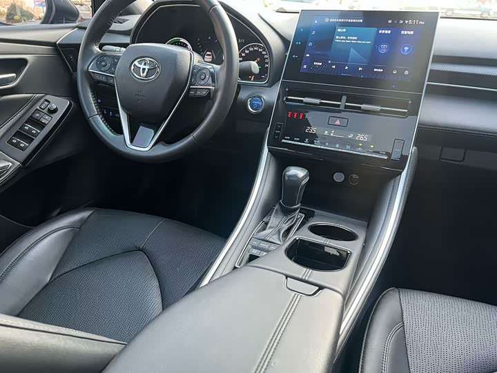 Фото 9 - Toyota Avalon