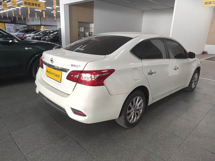 Фото 4 - Nissan Sylphy