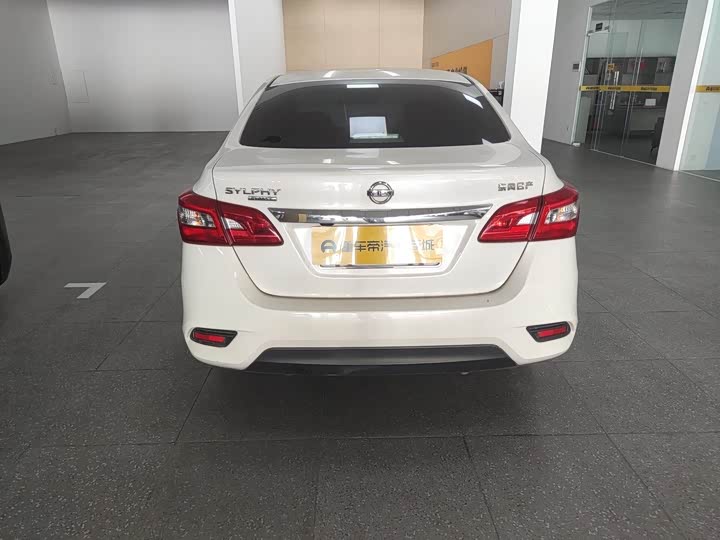 Фото 5 - Nissan Sylphy