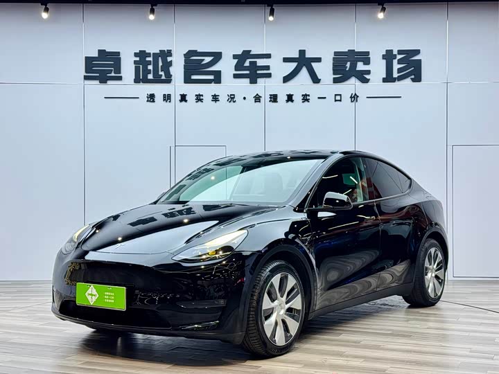 Фото 3 - Tesla Model Y