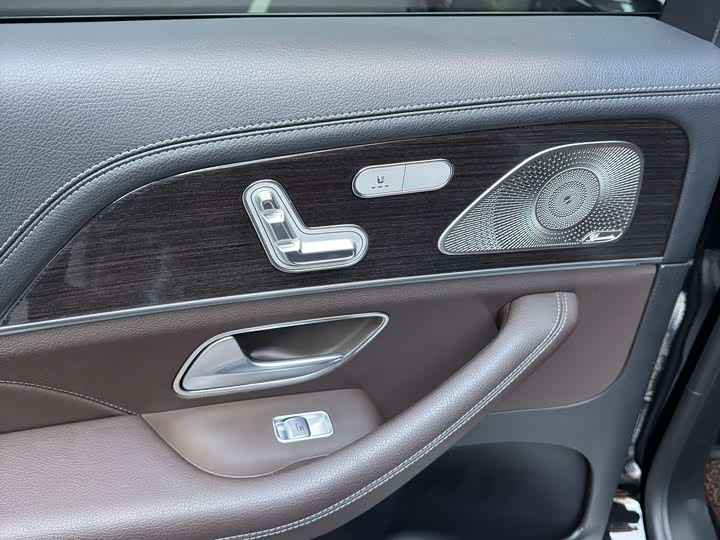 Фото 3 - Mercedes-Benz GLS-Class