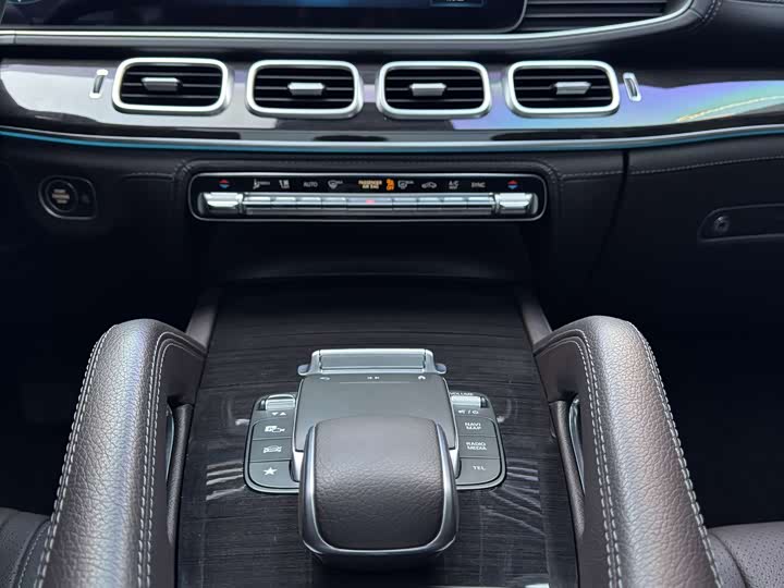 Фото 8 - Mercedes-Benz GLS-Class