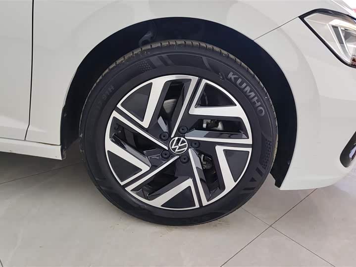 Фото 6 - Volkswagen Sagitar L