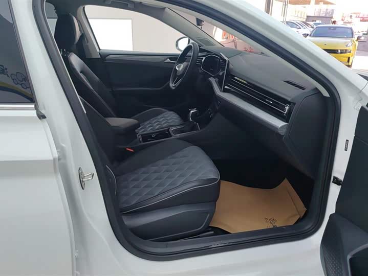 Фото 8 - Volkswagen Sagitar L