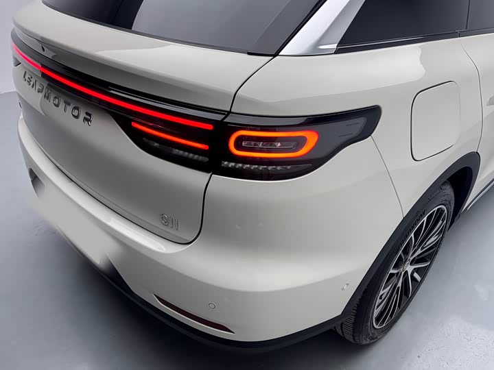 Фото 9 - Leapmotor C11