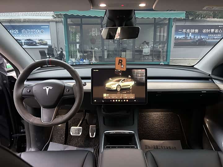 Фото 6 - Tesla Model Y