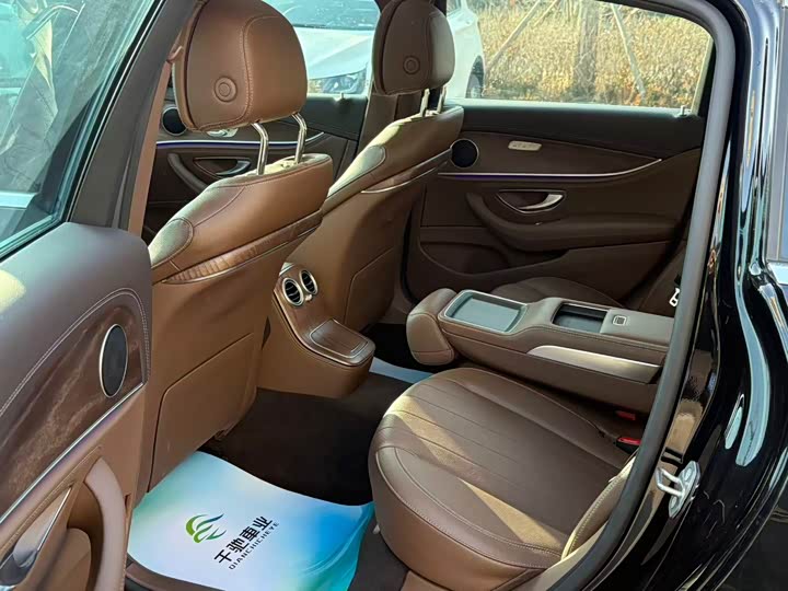 Фото 7 - Mercedes-Benz E-Class Hybrid