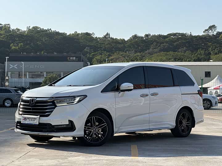 Фото 1 - Honda Odyssey