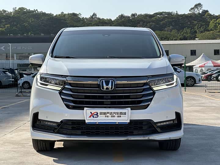 Фото 2 - Honda Odyssey