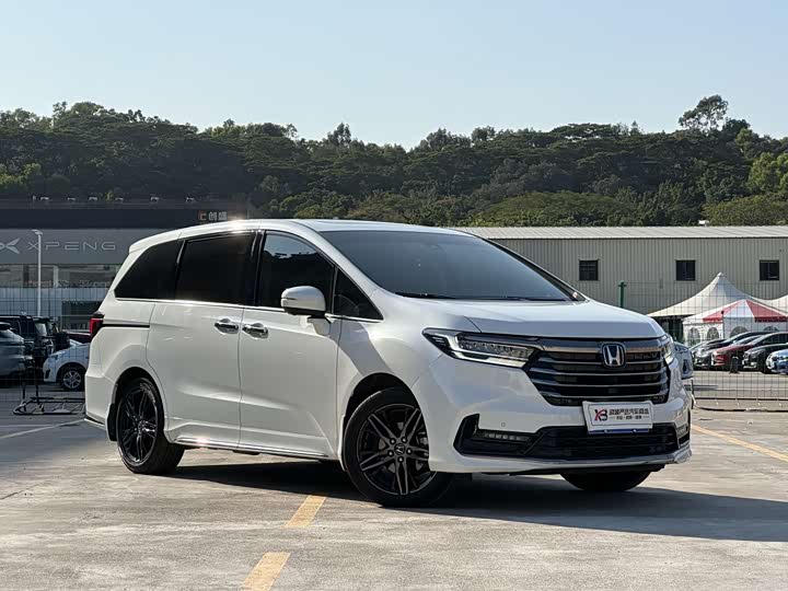 Фото 3 - Honda Odyssey