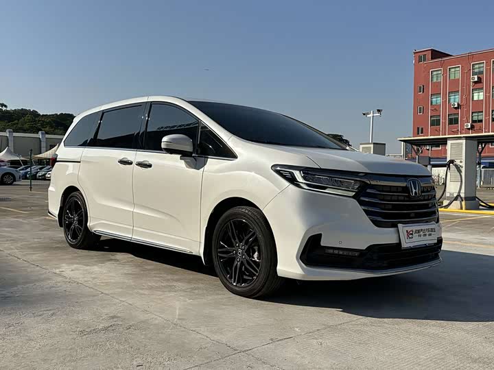 Фото 4 - Honda Odyssey