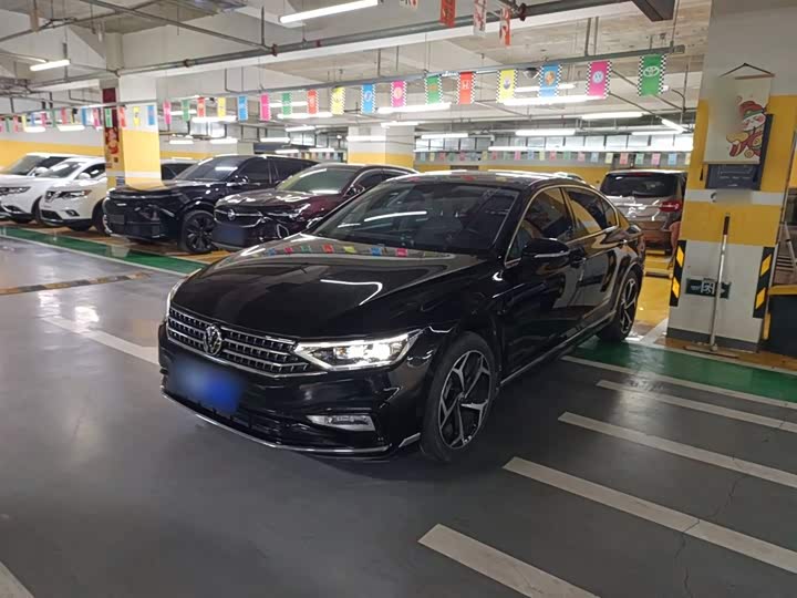 Фото 1 - Volkswagen Magotan